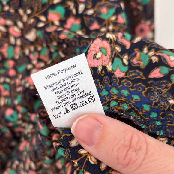 J. Crew women’s geometric Multicolor Floral peplum top Blouse size small EUC - Picture 10 of 12